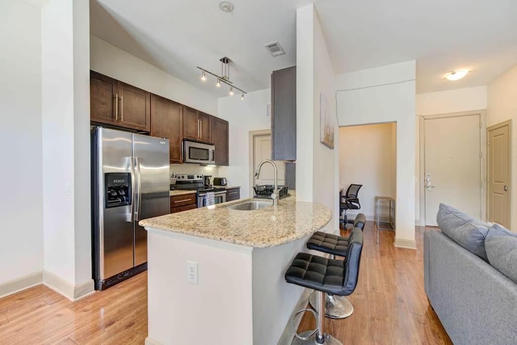 Cozy Apt Nrg Pool,Wi-Fi, Free Parking, Petsok! Houston Eksteriør bilde