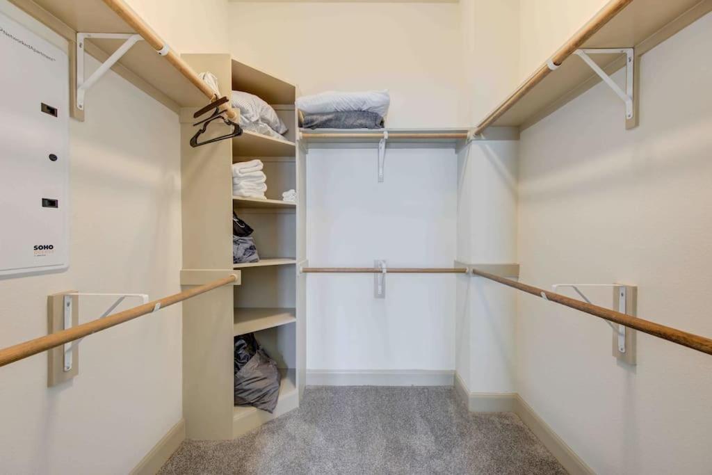 Cozy Apt Nrg Pool,Wi-Fi, Free Parking, Petsok! Houston Eksteriør bilde