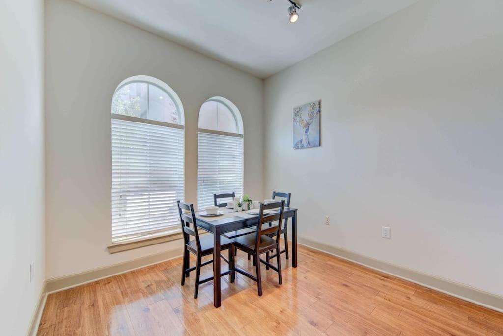 Cozy Apt Nrg Pool,Wi-Fi, Free Parking, Petsok! Houston Eksteriør bilde