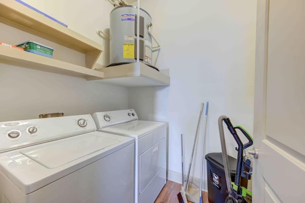 Cozy Apt Nrg Pool,Wi-Fi, Free Parking, Petsok! Houston Eksteriør bilde